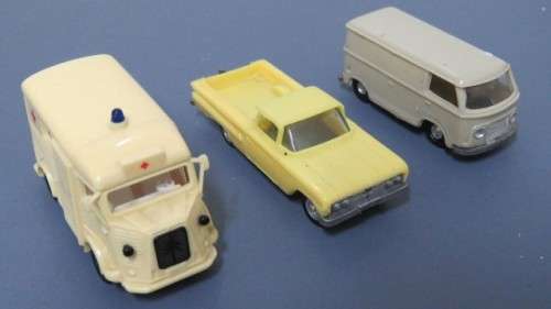 3 Vintage Miniature Plastic Car Models (2 x Eko, 1 x Praline) No Boxes See Description SOLD AS IS