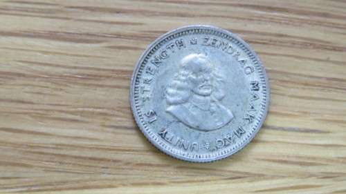 Republic of South Africa Silver (.500) 1961 Five Cent Coin (2.8 g)