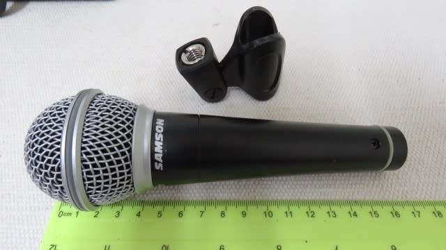 Vintage Cased Set Of Three Samson R21 Dynamic Vocal Microphones With Mic Clips In Working Order