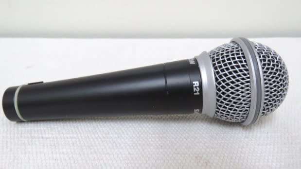 Vintage Cased Set Of Three Samson R21 Dynamic Vocal Microphones With Mic Clips In Working Order