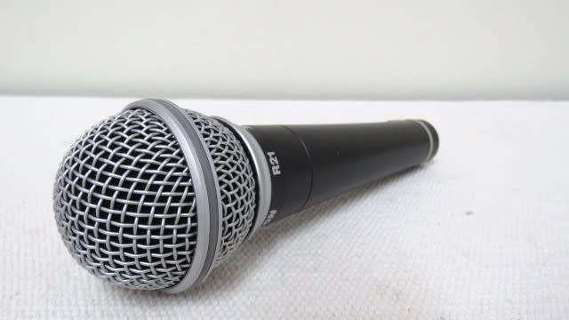 Vintage Cased Set Of Three Samson R21 Dynamic Vocal Microphones With Mic Clips In Working Order