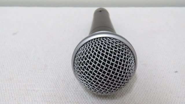 Vintage Cased Set Of Three Samson R21 Dynamic Vocal Microphones With Mic Clips In Working Order