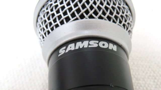 Vintage Cased Set Of Three Samson R21 Dynamic Vocal Microphones With Mic Clips In Working Order