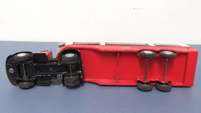 Vintage Tekno Die Cast Volvo `Auto-Transport` Truck #431 With Ramp No Box l: 255 mm SOLD AS IS