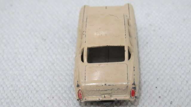 Fabulous Vintage Lesney Die Cast Vauxhall Cresta No. 22 No Box Scale 1:64 L: 66 mm SOLD AS IS