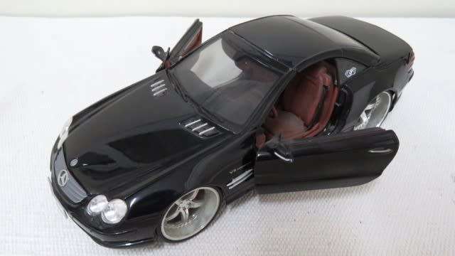 Superb Vintage Maisto Die Cast Mercedes SL55 AMG No Box Scale 1:18 L: 258 mm