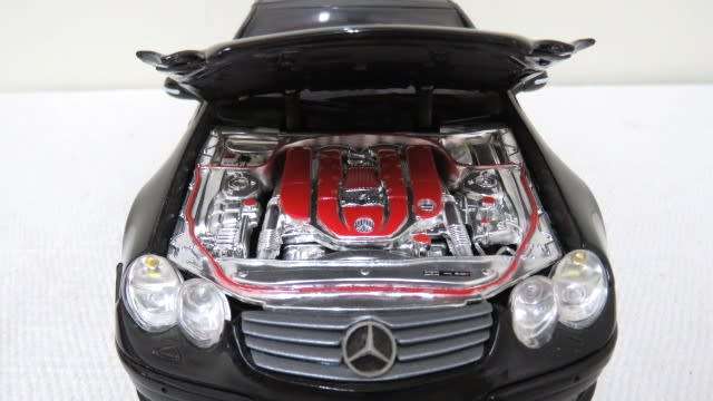 Superb Vintage Maisto Die Cast Mercedes SL55 AMG No Box Scale 1:18 L: 258 mm