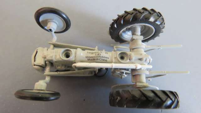 Ferguson TE - 20 1:43 Universal Hobbies (5cm (L) 2.5cm (H)