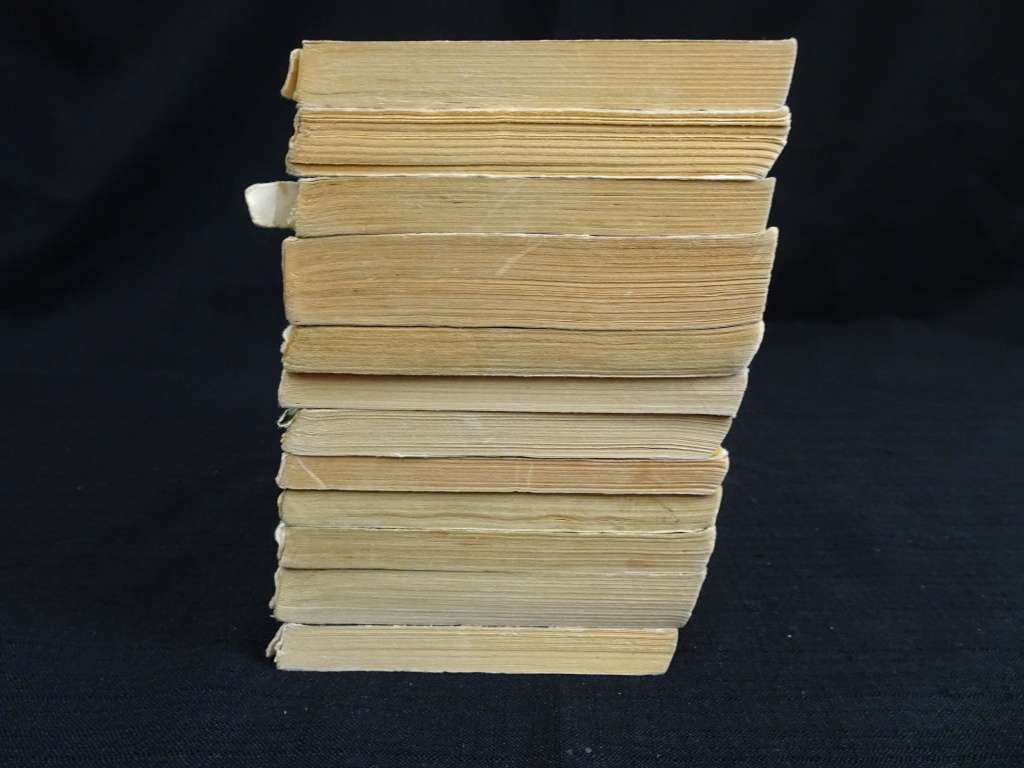 12x Stunning Louis L`Amour Novels