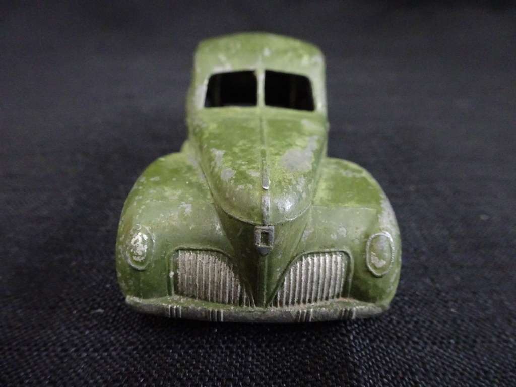 Dinky Toys no39F Studebaker State Commander from the Rotherham Collection made in England