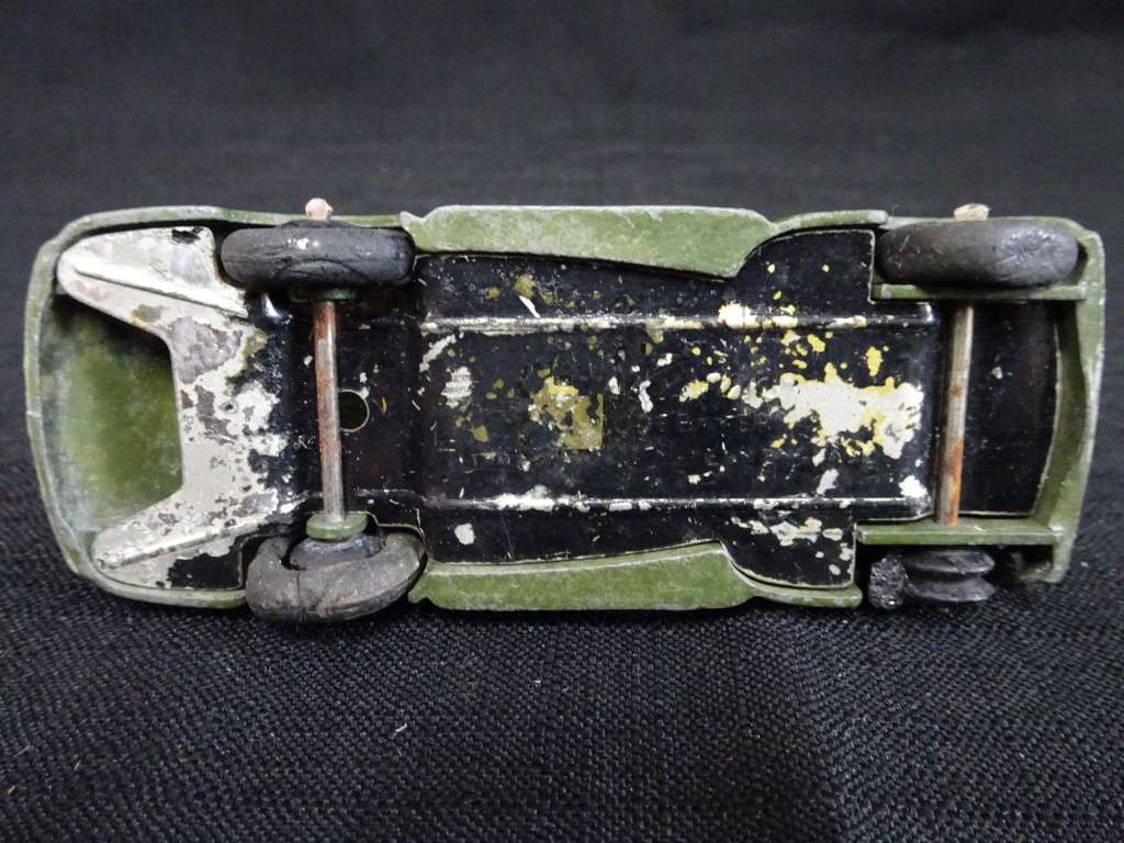 Dinky Toys no39F Studebaker State Commander from the Rotherham Collection made in England