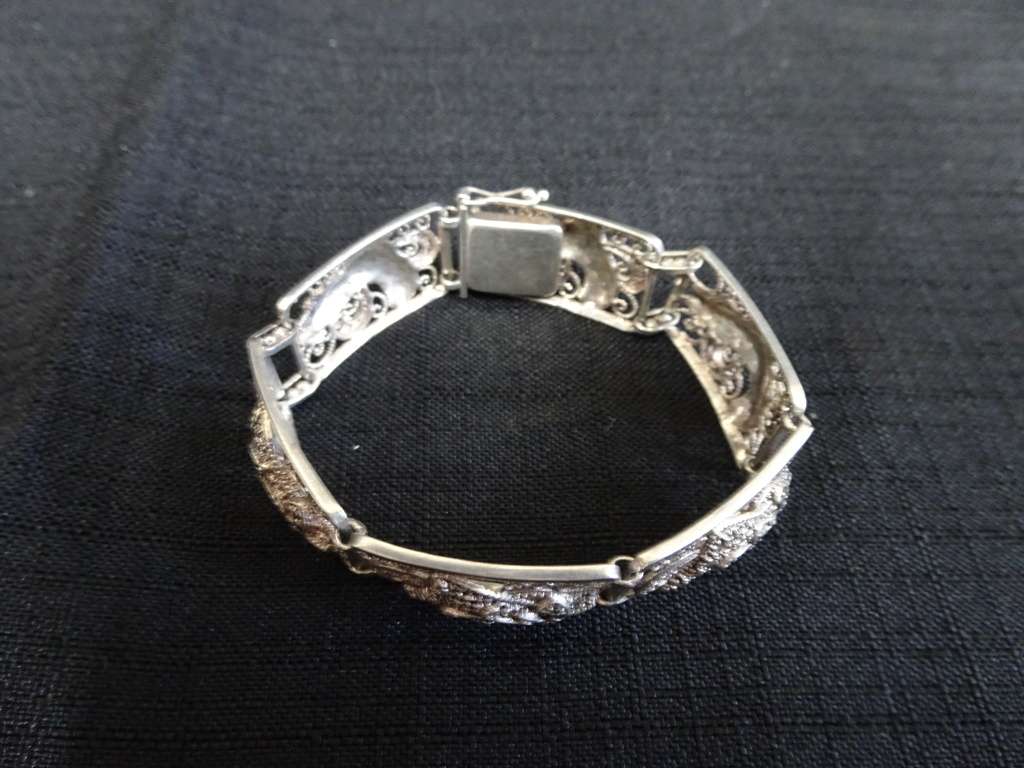 Stunning Silver Germany Bracelet With Beautifull Fine Designs