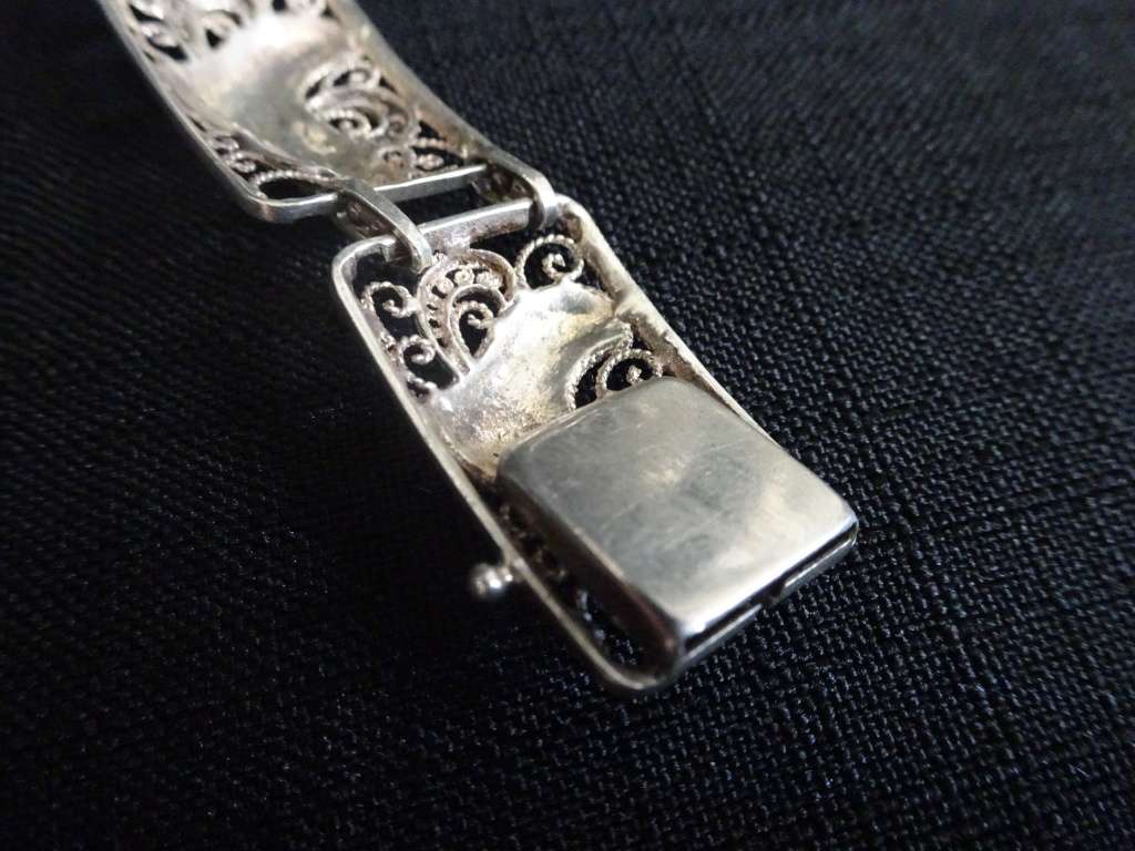 Stunning Silver Germany Bracelet With Beautifull Fine Designs