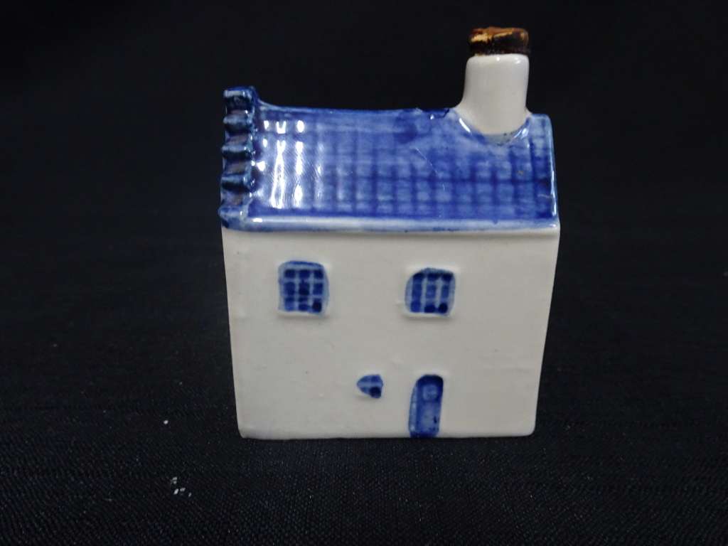 KLM Bols Miniature House no 2 (Cork Broken and No Contents)