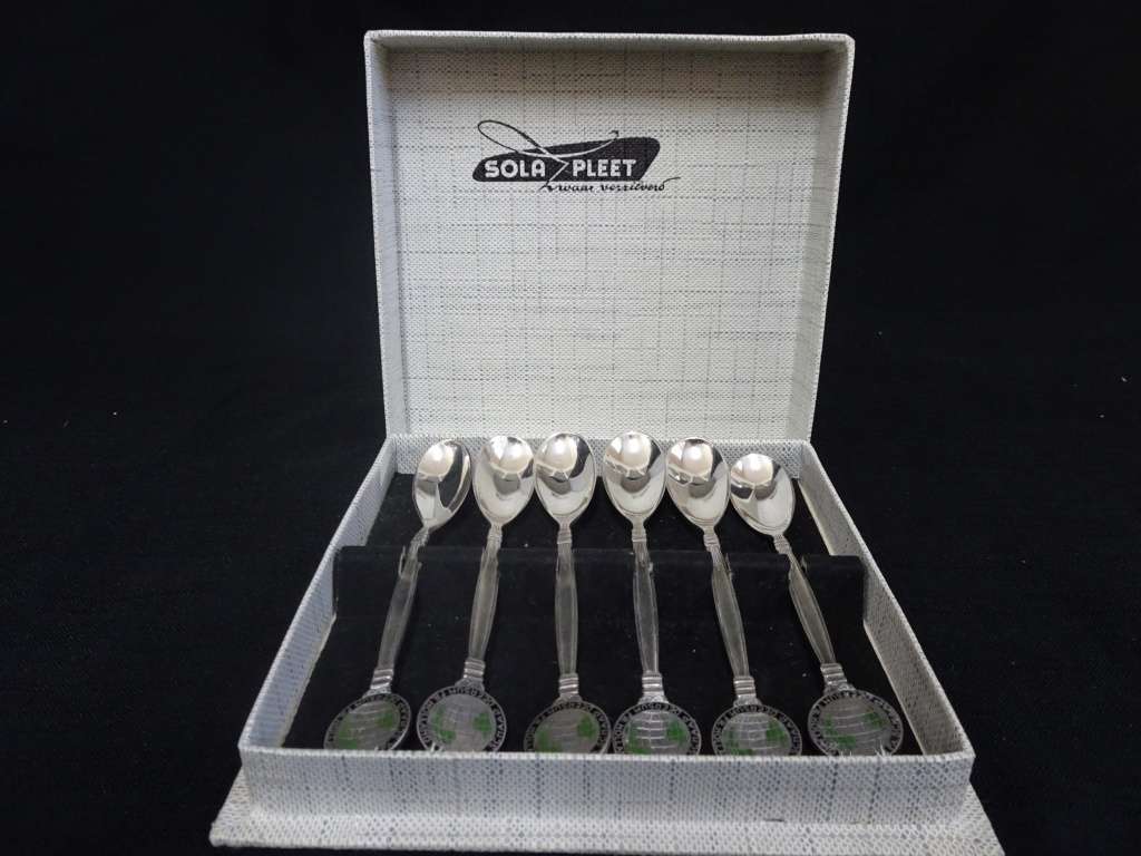 Beautiful Set Of Vintage Teaspoons ( FA.Schaap Deersum FR. Holland) Beautiful Set Of Vintage Teaspo