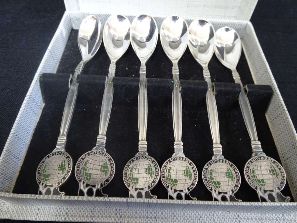 Beautiful Set Of Vintage Teaspoons ( FA.Schaap Deersum FR. Holland) Beautiful Set Of Vintage Teaspo