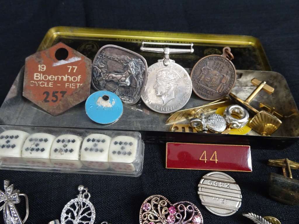 Vintage Tin With A Collection Of Badges, Medals And Other Interesting Items Selling As A Lot