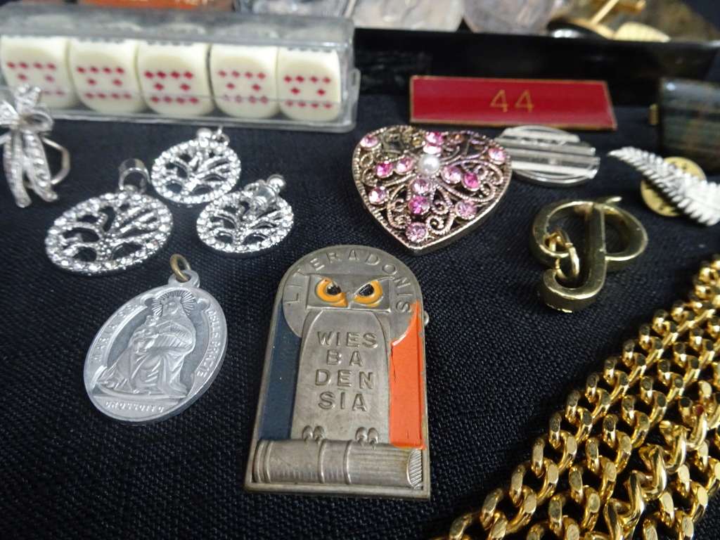 Vintage Tin With A Collection Of Badges, Medals And Other Interesting Items Selling As A Lot