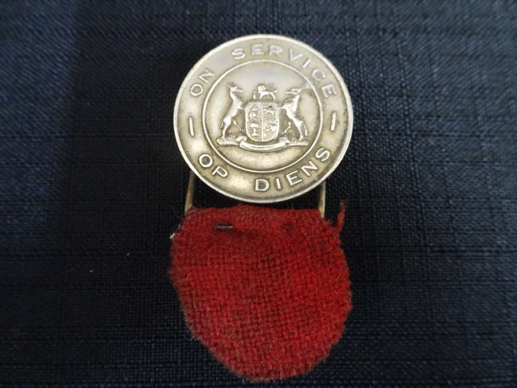 WW2: SADF: On Service - Op Diens Badge No 38 - 795