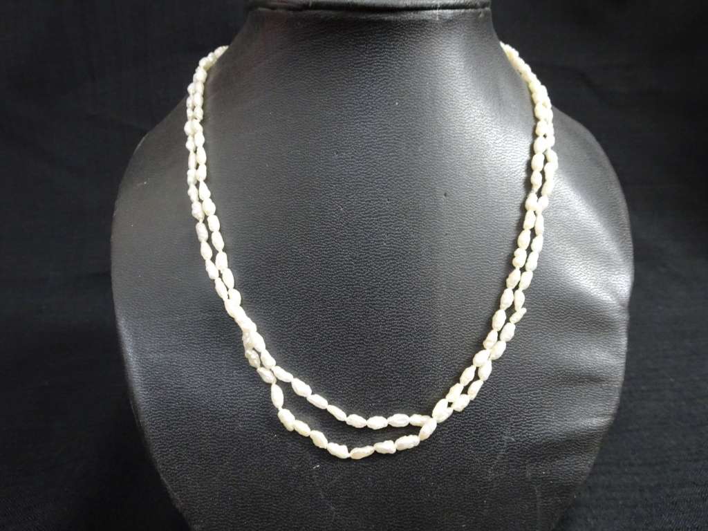 Stunning Vintage Fresh Water Pearl Necklace With Sterling Silver Clasp In Perfect Condition