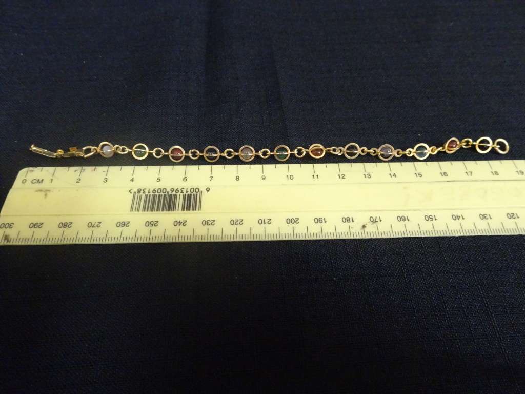 Beautiful Vintage Chakra Bracelet Mixed Round Glass Stones, Gold Tone Wire In Excellent Condition