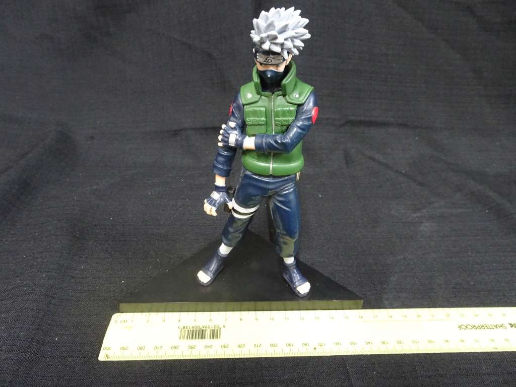Stunning Naruto - Kakashi - Sasori Action DXF Figurine (H - 18cm / B - 16cm)
