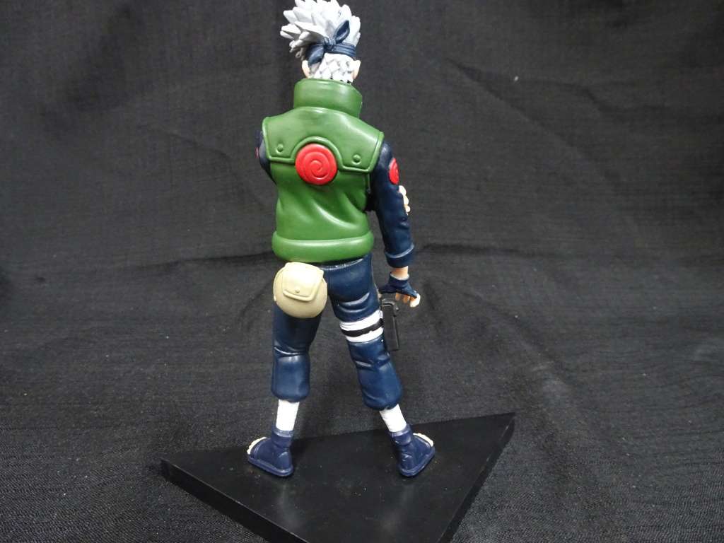 Stunning Naruto - Kakashi - Sasori Action DXF Figurine (H - 18cm / B - 16cm)