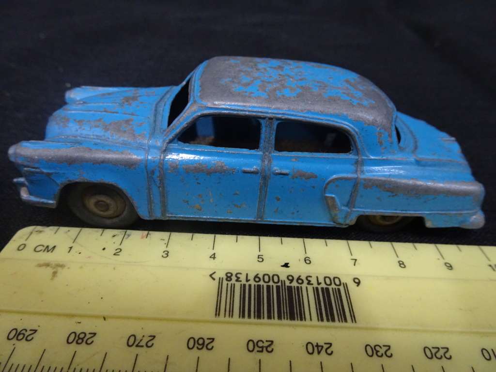 Dinky Toys Studebaker Made In England By Meccano LTD No 72 (L - 10.5cm)