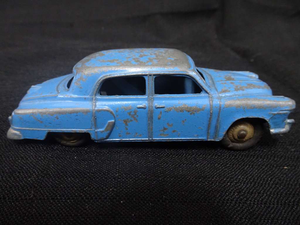 Dinky Toys Studebaker Made In England By Meccano LTD No 72 (L - 10.5cm)