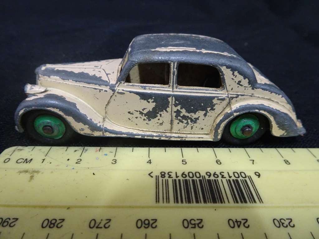 Dinky Toys Riley No 40A Made In England By Meccano LTD (L- 9cm)