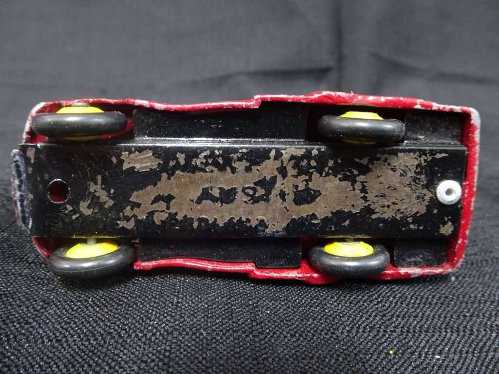 Austin Nestle`s Truck, Dinky Toys Made in England, Meccano (L - 8.5cm)