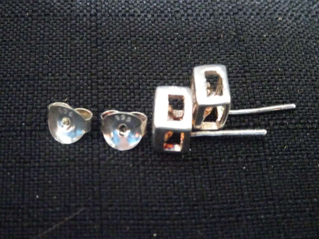 Beautiful Silver Diamante Square Stud Earring Set Marked 925 (2.3 Gram)