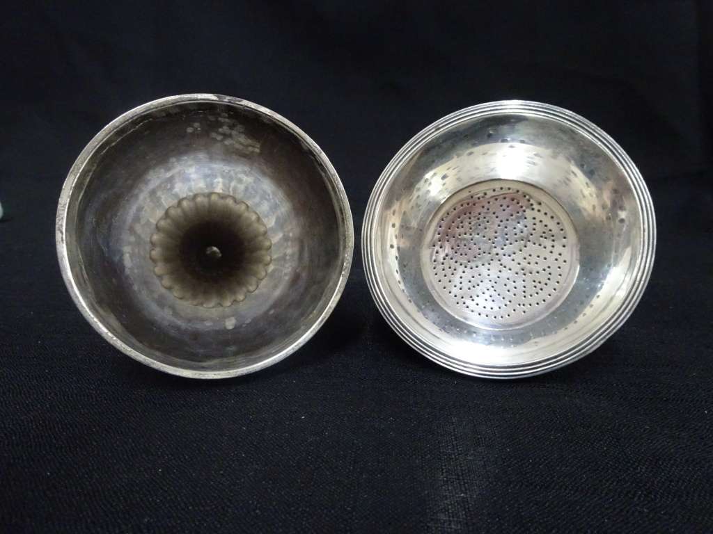 Stunning Antique Chester Hallmarked 1805 - 1806 Silver Wine Funnel And Strainer (178.2 gram)