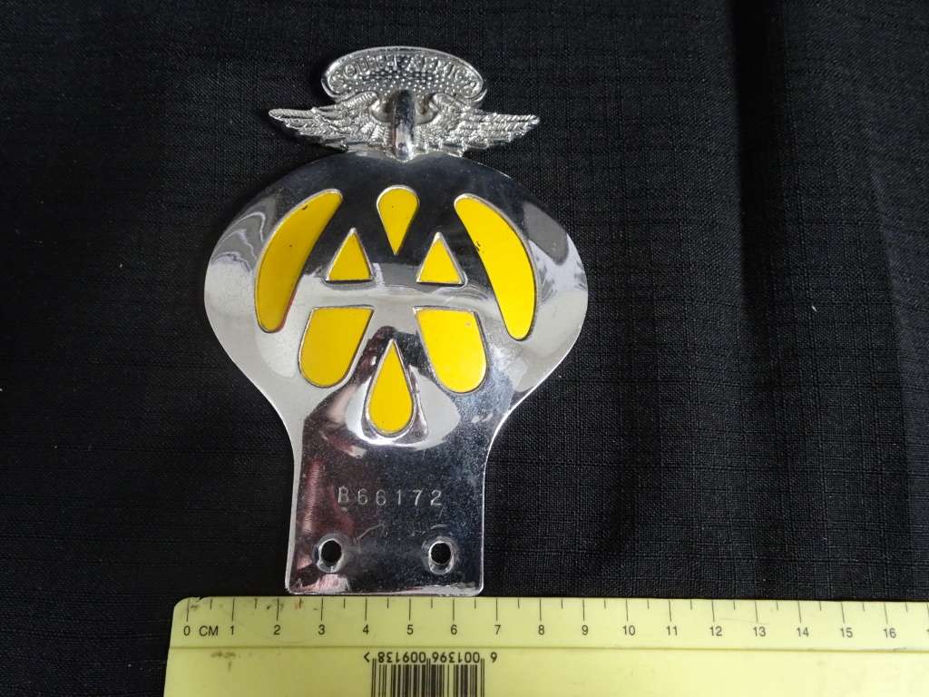 Vintage AA (Automobile Association) South Africa Car Badge (H - 14cm / B - 9.5cm)