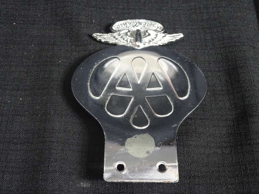 Vintage AA (Automobile Association) South Africa Car Badge (H - 14cm / B - 9.5cm)