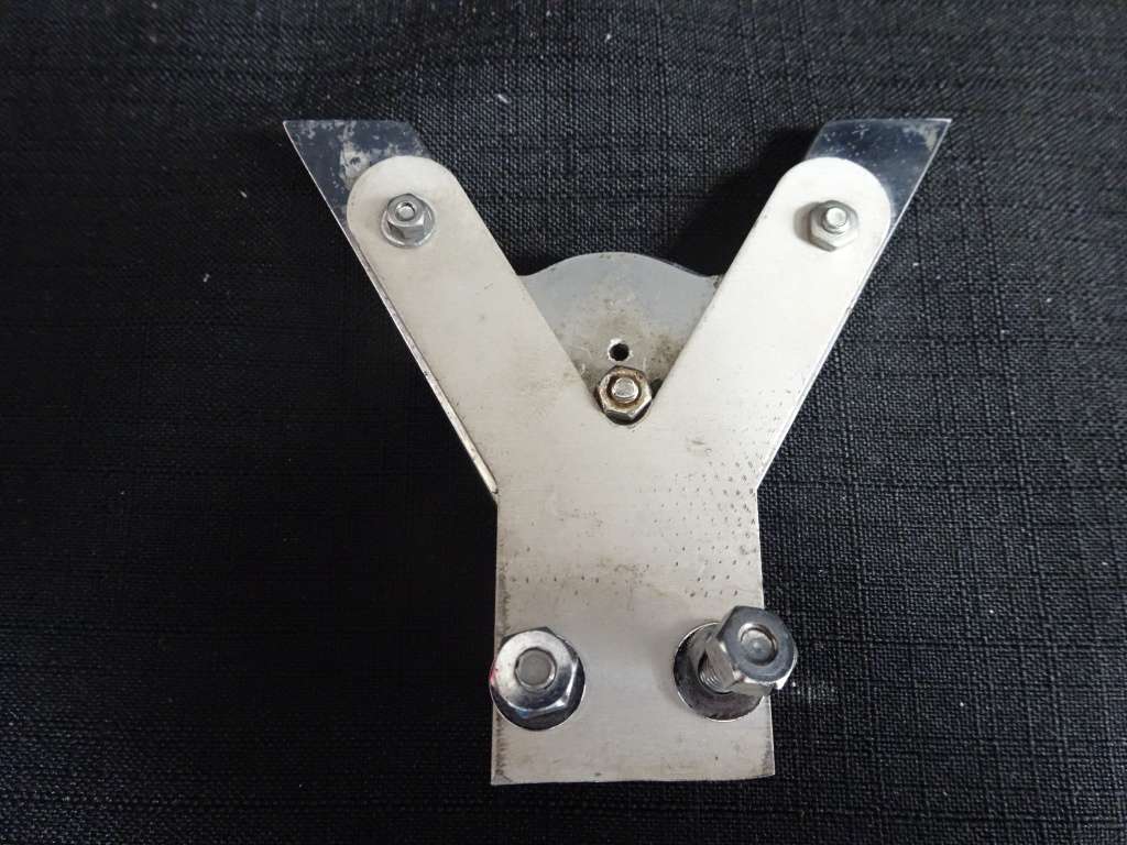 Vintage Company Of Veteran Motorists 44 Year Car Badge (H - 8cm / B - 9cm)