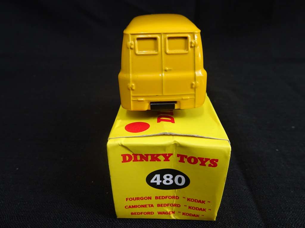 Dinky Toys Bedford Made By DeAgostine Mattel In Original Box (L : 8cm)