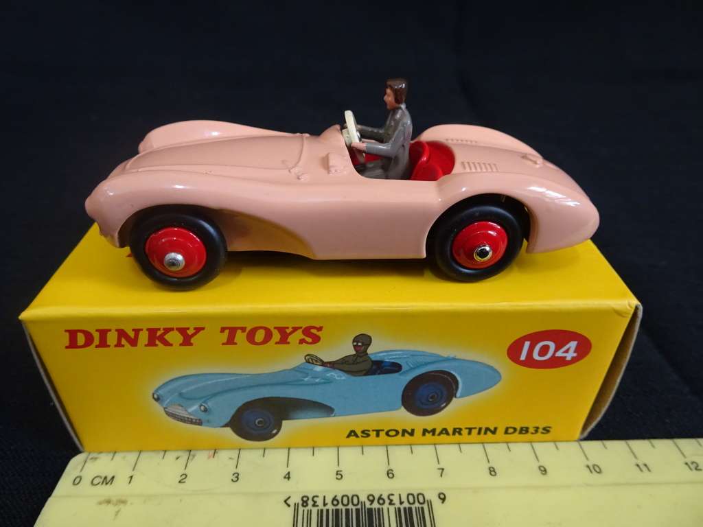 Dinky Toys Aston Martin DB3S No 104 Made By DeAgostine Mattel In Original Box (L : 8cm)