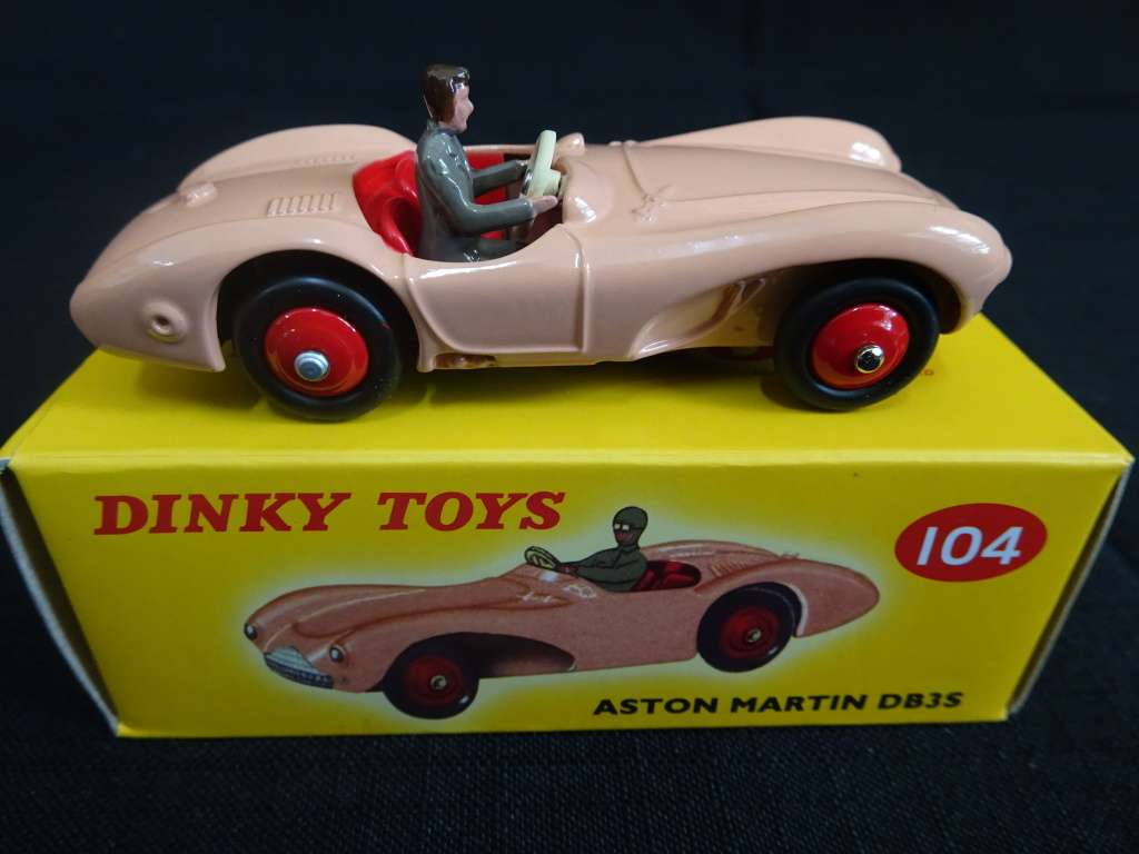 Dinky Toys Aston Martin DB3S No 104 Made By DeAgostine Mattel In Original Box (L : 8cm)