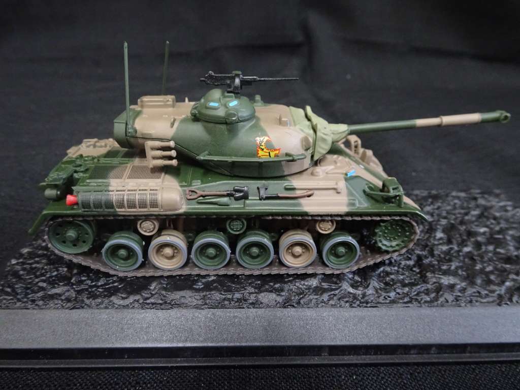 Stunning Type 61 10th Tank Battalion 8th Division Japan - 1993