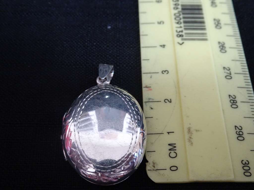 Stunning Antique Silver Locket, Photo Frame Victorian Style Locket (6.4 Gram) Clearly Market 925