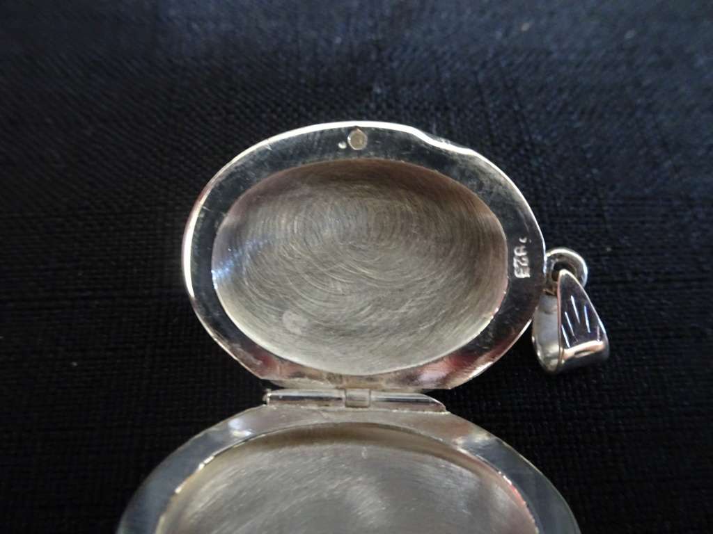 Stunning Antique Silver Locket, Photo Frame Victorian Style Locket (6.4 Gram) Clearly Market 925
