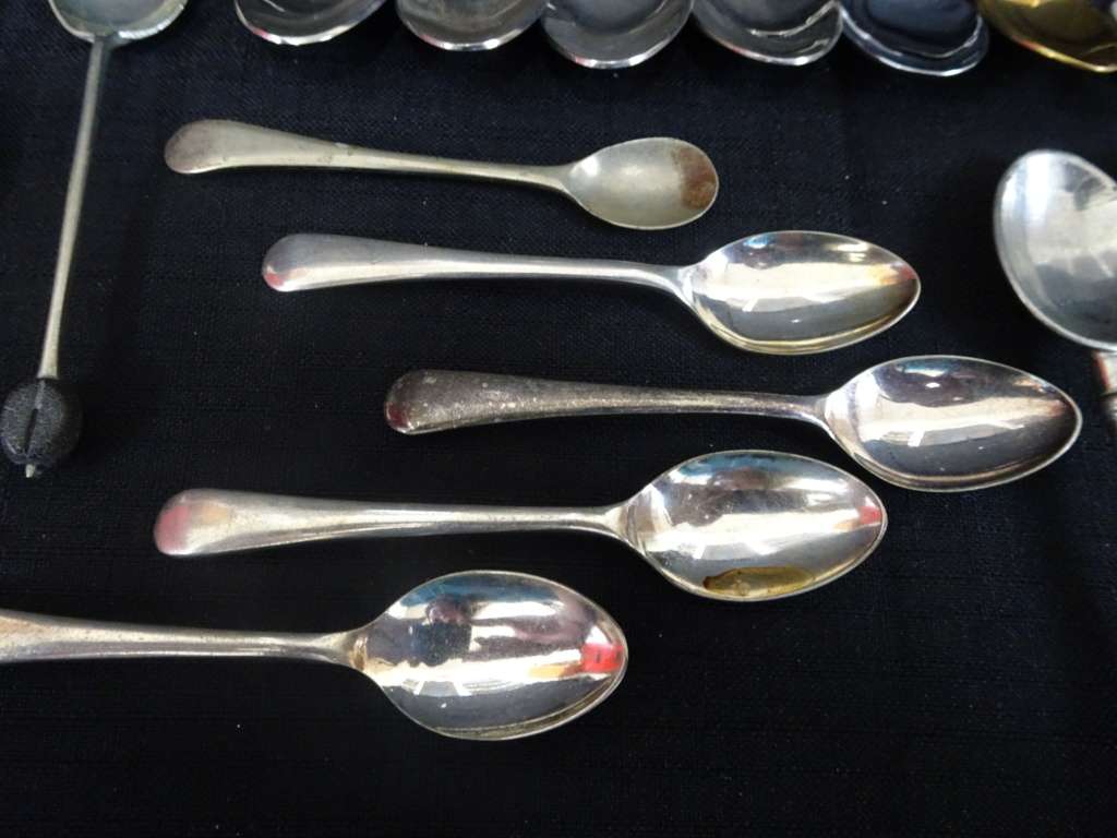Collection Of Twenty Five Vintage Teaspoons (Relist Item)