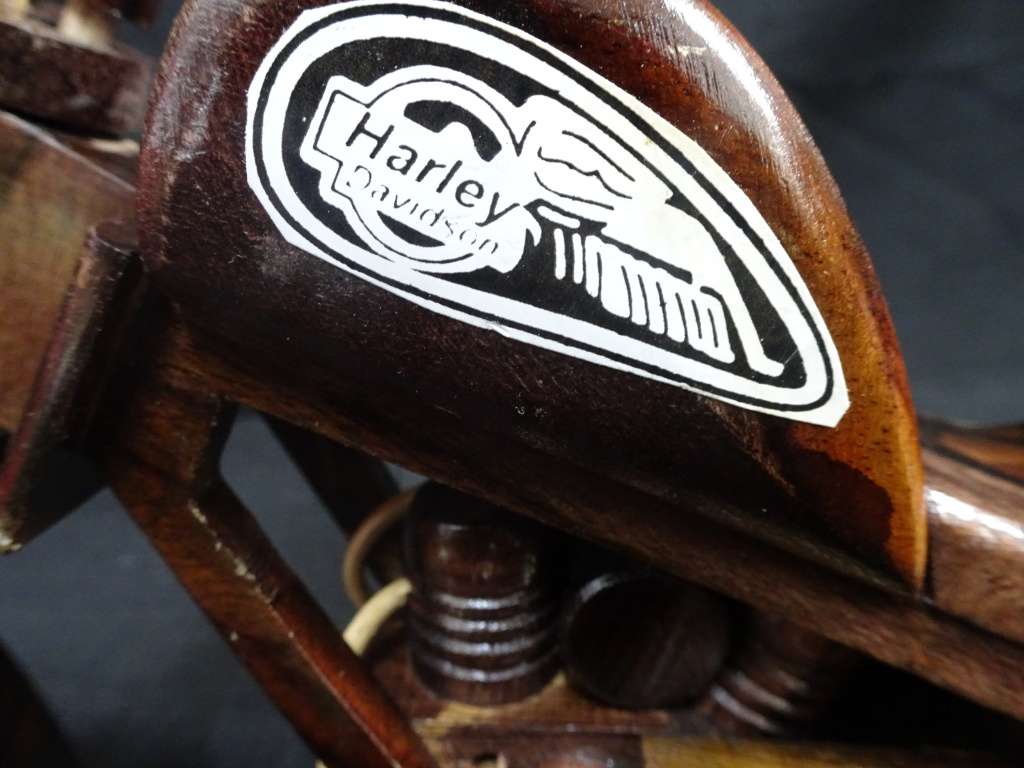 Stunning Hand Carved Wooden Harley Davidson Motorcycle (L - 32cm / H - 20cm)