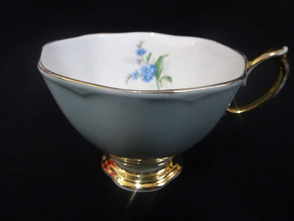 Stunning Vintage Royal Albert Trio Fine Bone China Set Made In England
