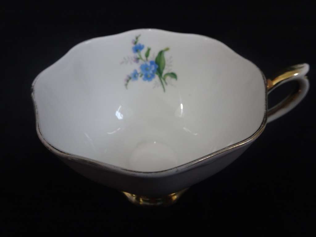 Stunning Vintage Royal Albert Trio Fine Bone China Set Made In England