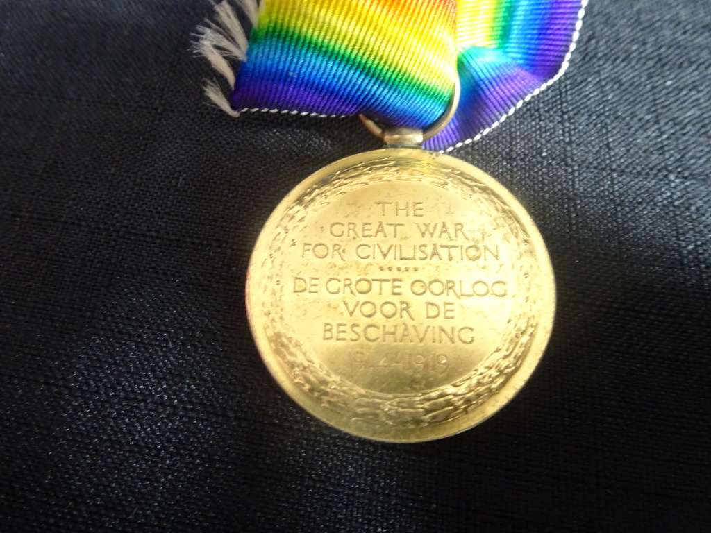 Set Of WW1 Medals Awarded To MHSK - J.G Veldsman Hopetown Comondo No 277 Clearly Marked