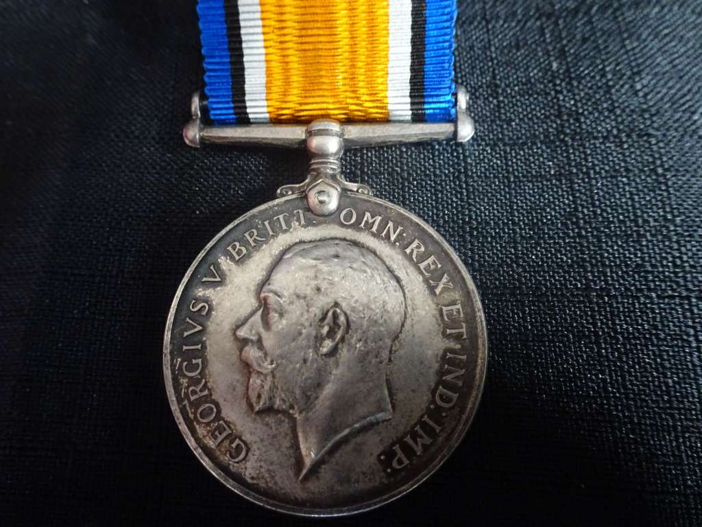 Set Of WW1 Medals Awarded To MHSK - J.G Veldsman Hopetown Comondo No 277 Clearly Marked