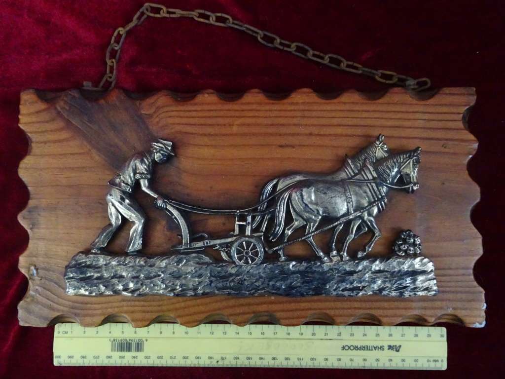 Vintage Hanging Horses Rustic/Primitive Home Décor On Wood (See My Description)