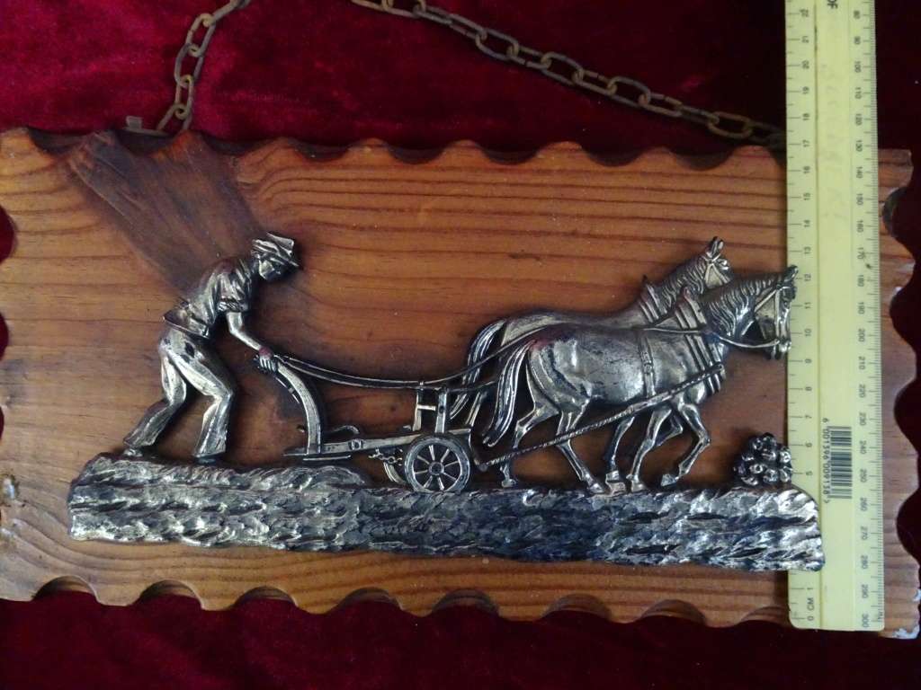 Vintage Hanging Horses Rustic/Primitive Home Décor On Wood (See My Description)